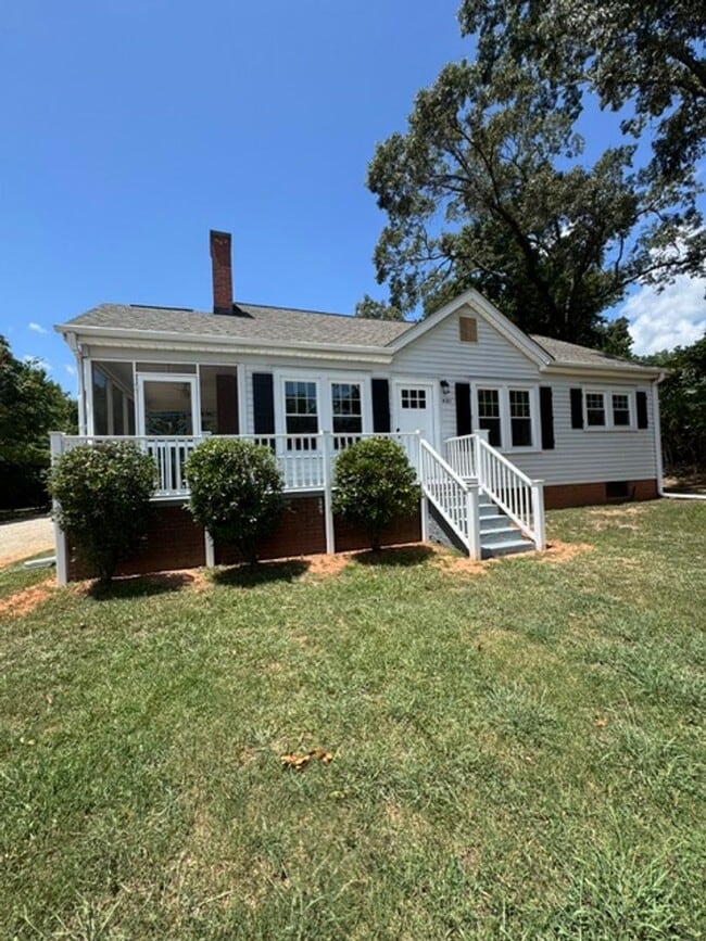 Building Photo - 481 S Suber Rd