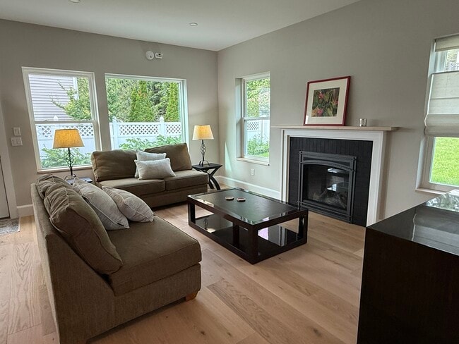 Building Photo - 42 O'Neil St