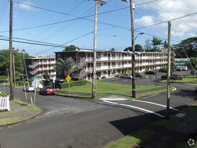 Building Photo - Hilo Val Hala