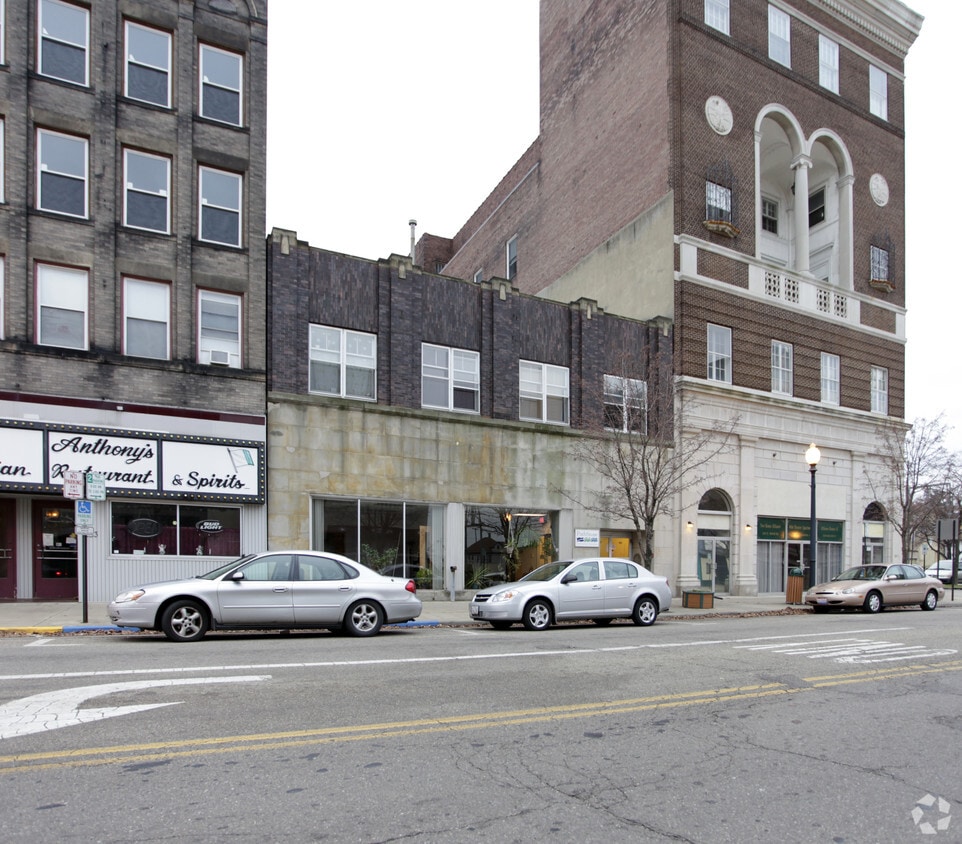 Building Photo - Old Theatre Apartments