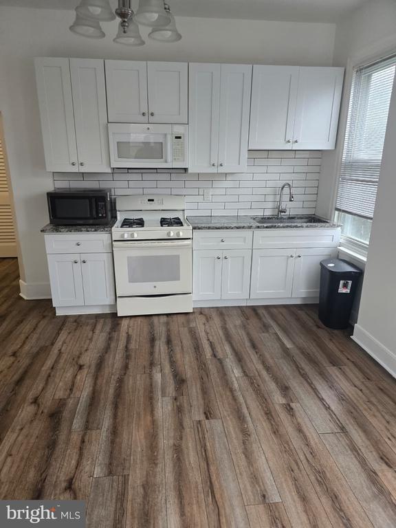 Foto del edificio - 5017 Penn St