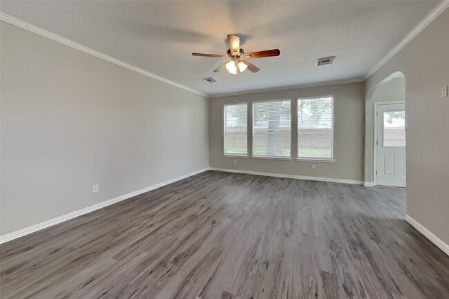 Building Photo - 1703 Calmar Dr