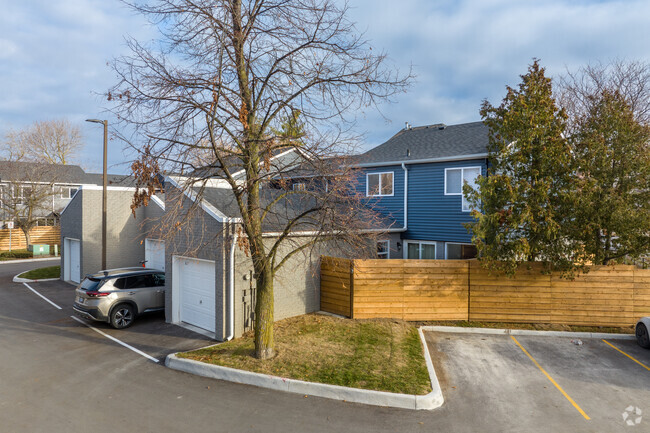 Photo du bâtiment - Cedar Valley Townhomes