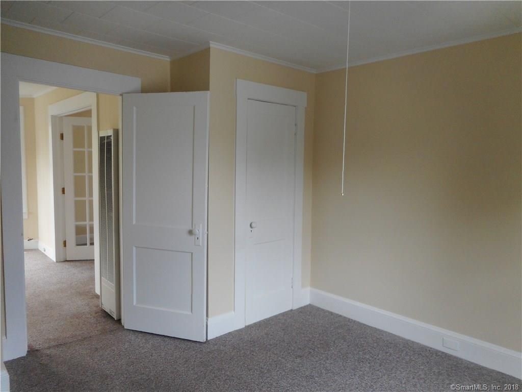 Foto principal - 831 Migeon Ave