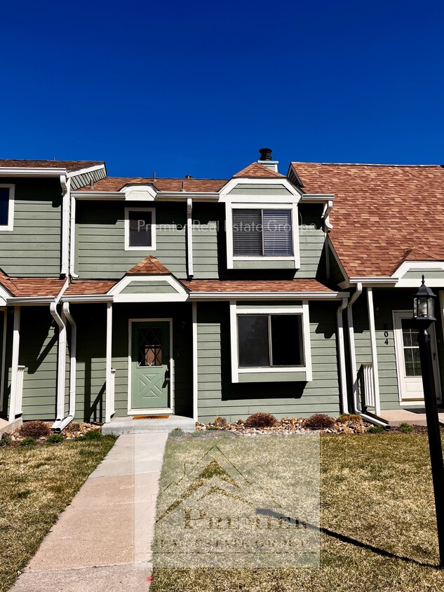 806 London Green Way, Colorado Springs, CO 80906 Townhome Rentals in