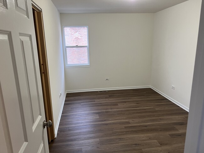 Bedroom 2 - 5009 McCullom Lake Rd