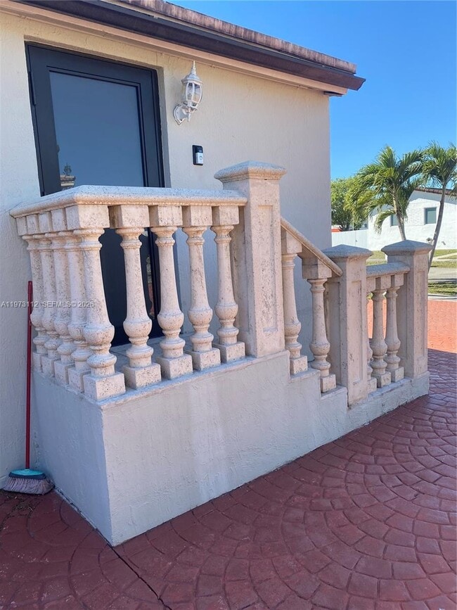 Building Photo - 3181 SW 84th Ct