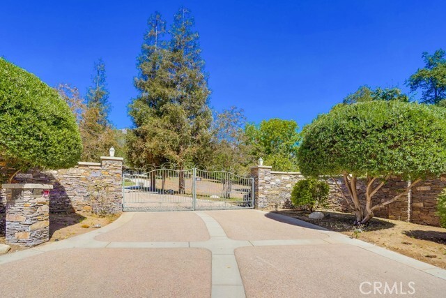 Building Photo - 663 Deodar Ln