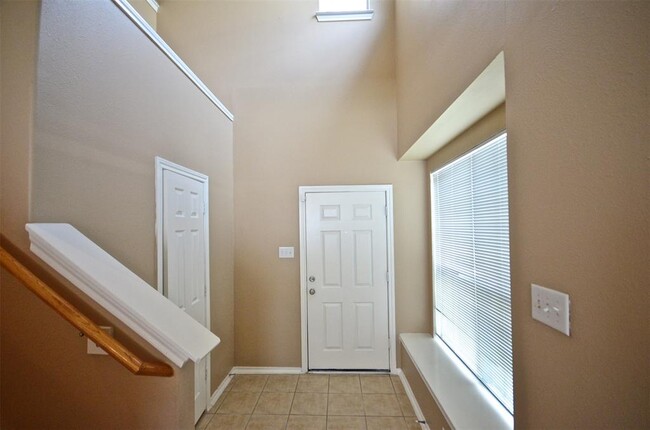 Foto del edificio - 5614 Redgrove Ln