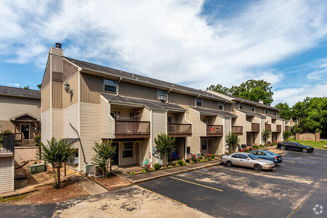 Building Photo - Forrest Brook