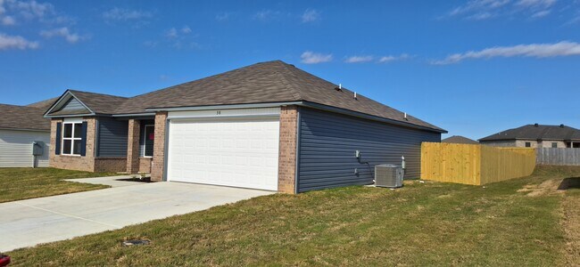 Foto del edificio - 38 10 Point Ln