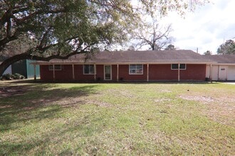 Building Photo - 13325 Blackgum St