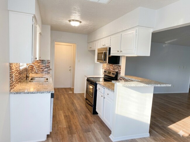 Foto del edificio - Charming 3-Bedroom Home for Rent in Angleton