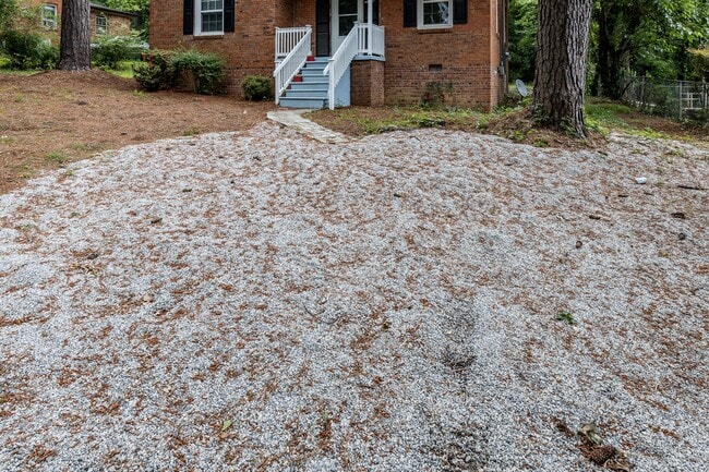 Building Photo - 321 Angier Ave