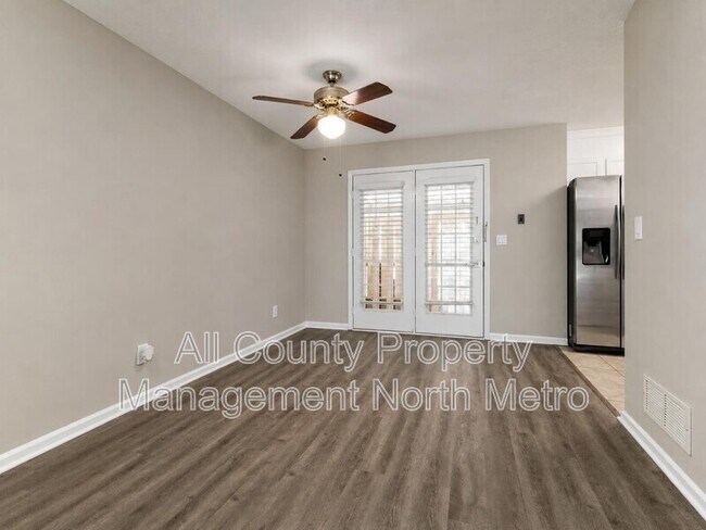Foto del edificio - 130 Holcomb Ferry Rd
