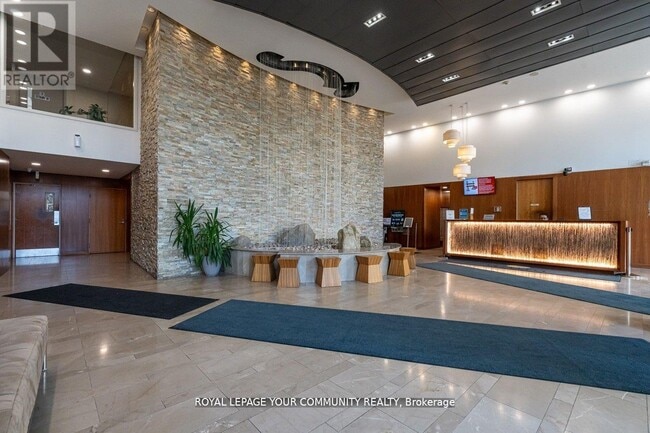Building Photo - 225-3225 Webb Dr