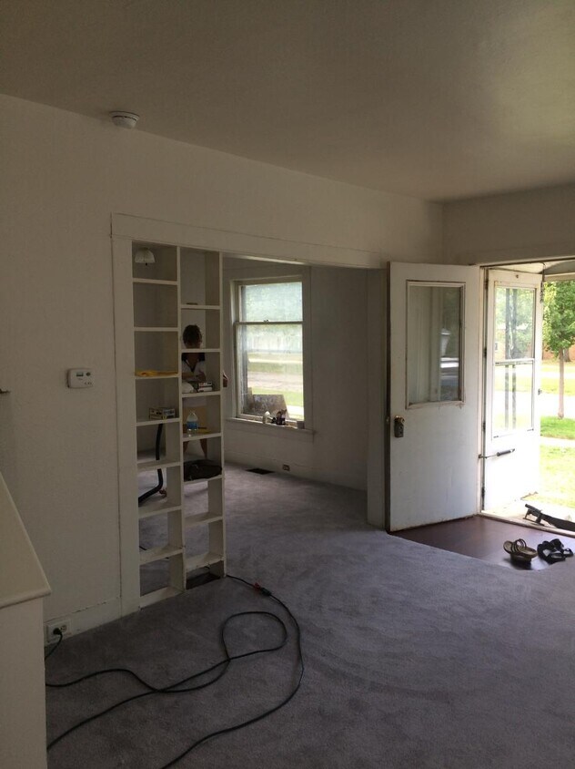 29 S Norwood St, Hillsdale, MI 49242 House Rental in Hillsdale, MI