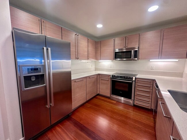 Photo - Modern 1 Bedroom Condo in SOMA!