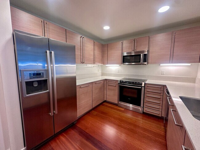 Foto del edificio - Modern 1 Bedroom Condo in SOMA!
