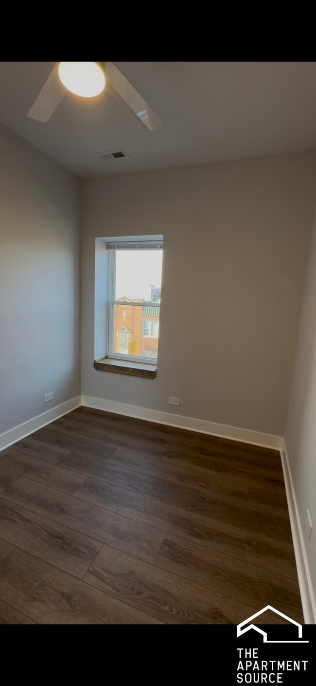 Building Photo - 4411 N Kimball Ave