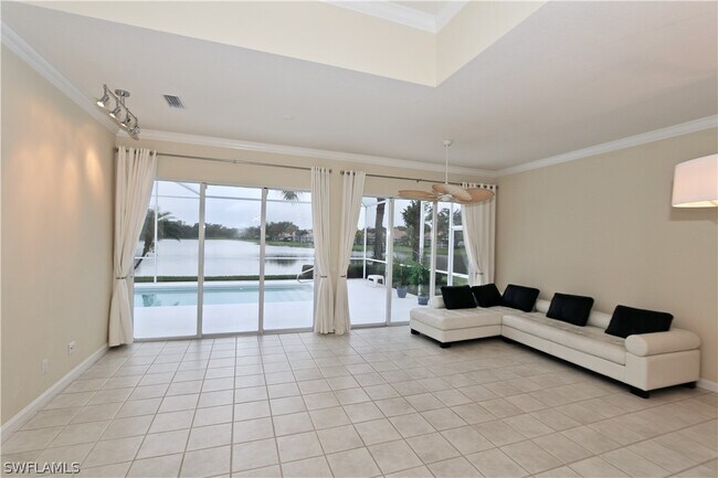 Foto del edificio - 5495 Freeport Ln