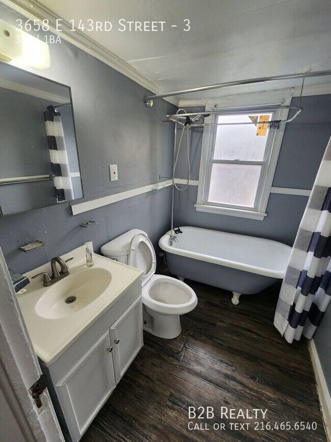 Foto del edificio - 3658 E 143rd St