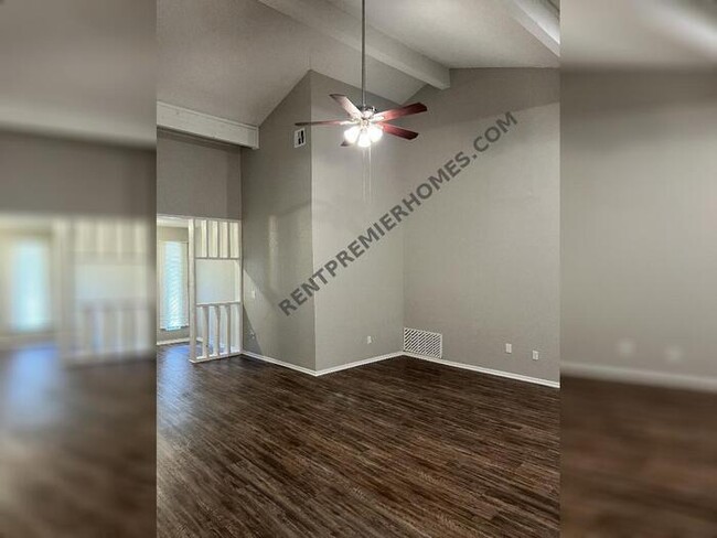 Foto del edificio - 10008 Southridge Dr