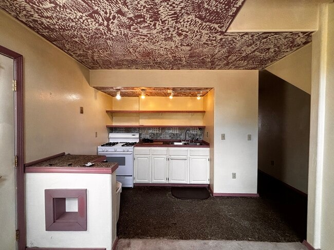 Open Concept Kitchen - 3951 Stevensville River Rd
