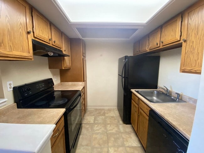 Foto del edificio - Inviting 2-bedroom, 2-bathroom condo