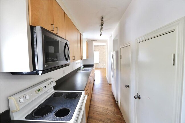 Foto del edificio - 402 Rosalie St