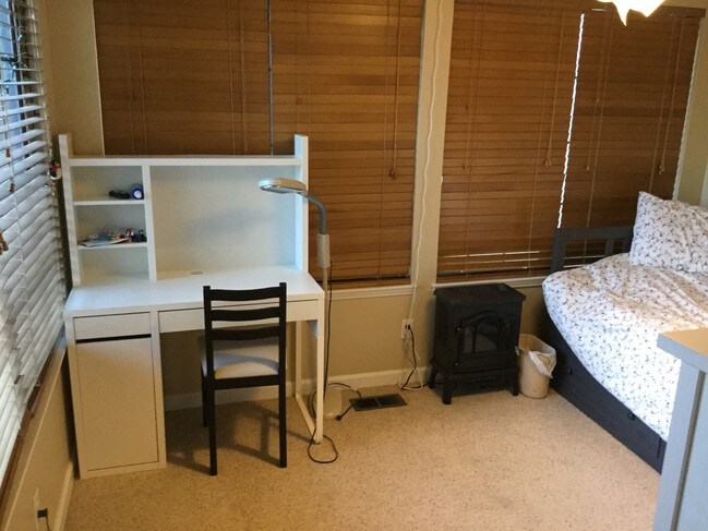 Bdrm 2 - 4827 White Rock Cir