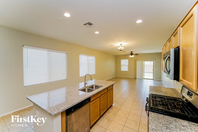 Building Photo - 7519 S Via Rancho La Costa