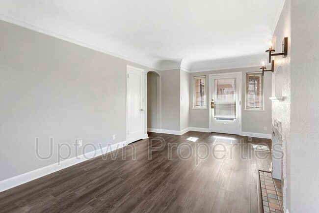 Building Photo - 1336 NE 68th Ave