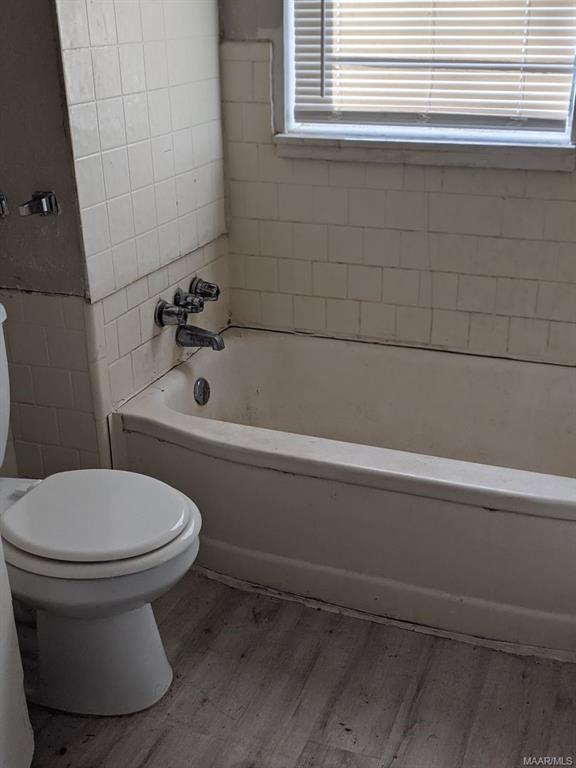 Foto del edificio - 2108 Powell Ln