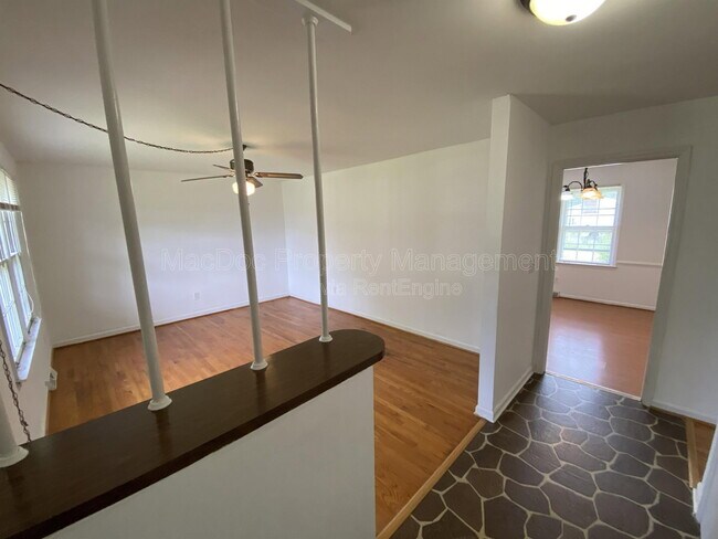 Foto del edificio - 1804 Sherwood Dr