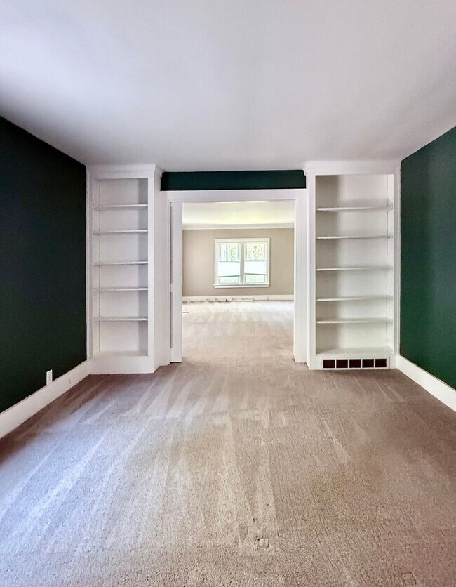 Foto del edificio - Three Bedroom Home in Kalamazoo