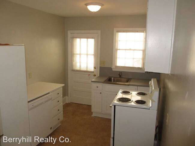Foto del edificio - 2 br, 1 bath Apartment - 804 Brookside Ave