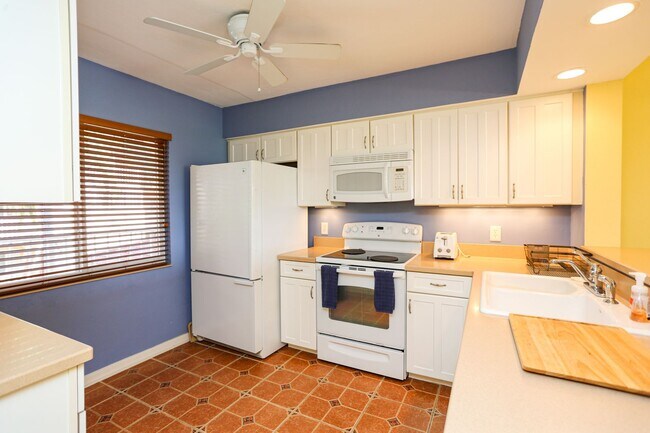 Foto del edificio - 1075 Foxfire Ln