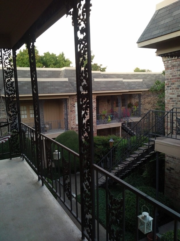 Foto principal - 4409 Bellaire Dr S