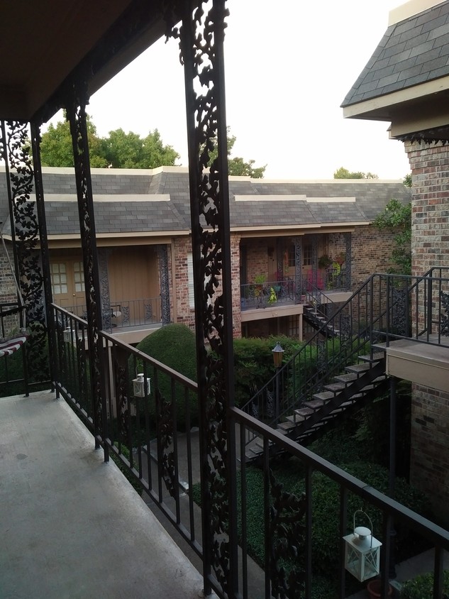 Primary Photo - 4409 Bellaire Dr S