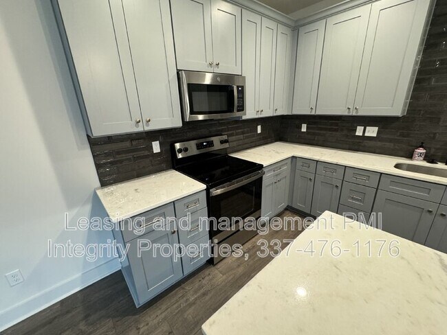 Foto del edificio - 403 Highland Park Ln