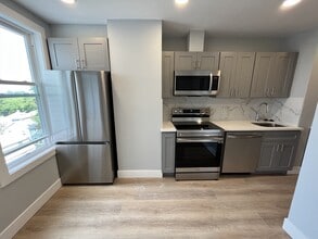 Building Photo - 31 Faywood Ave