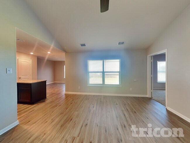 Foto del edificio - 108 Saloon Cv E