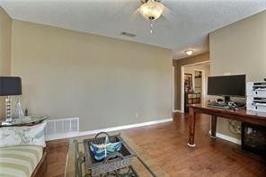 Foto del edificio - 1950 Shady Oaks Dr