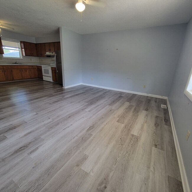 Foto del edificio - 2/1-Apartment-Sparta City Limits