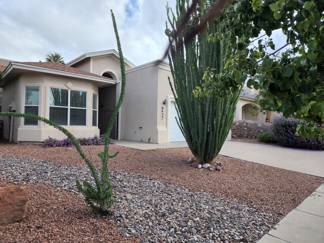 6425 Dakota Ridge Dr, El Paso, TX 79912 House Rental in El Paso, TX