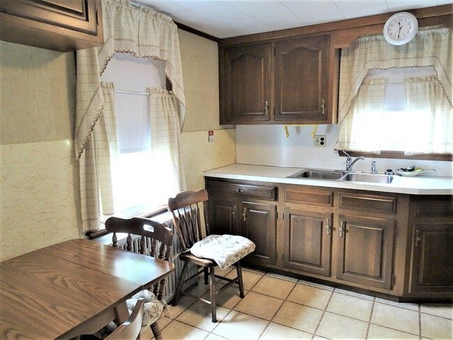 Foto del edificio - 731 E Maple St