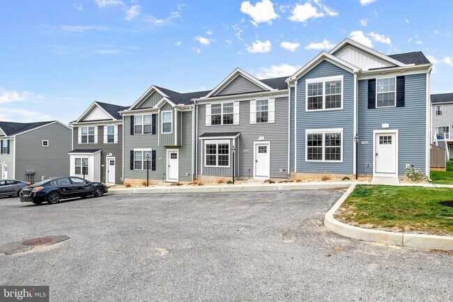 Foto del edificio - 2801 Pinewood Ln