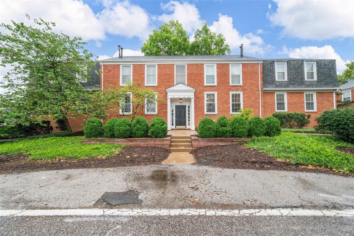 1118 Mason Unit 1118, Des Peres, MO 63131 Condo for Rent in Des Peres