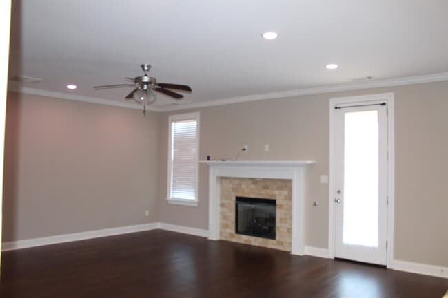 Building Photo - 148 Nugget Ln